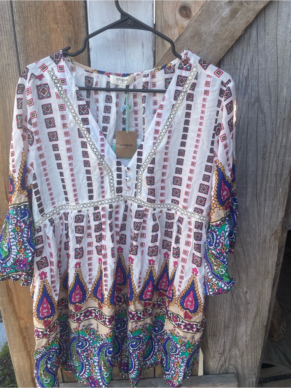 Umgee White Multicolor Boho Peasant Tunic with Paisley Accents